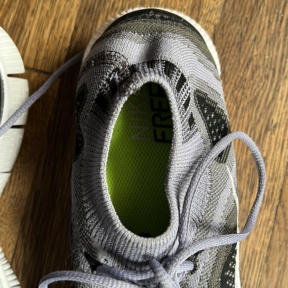 Nike Free Sneakers - Nike Tennis Shoes - Womens Athletic Shoes - Running- Gifts - Picture 4 of 8